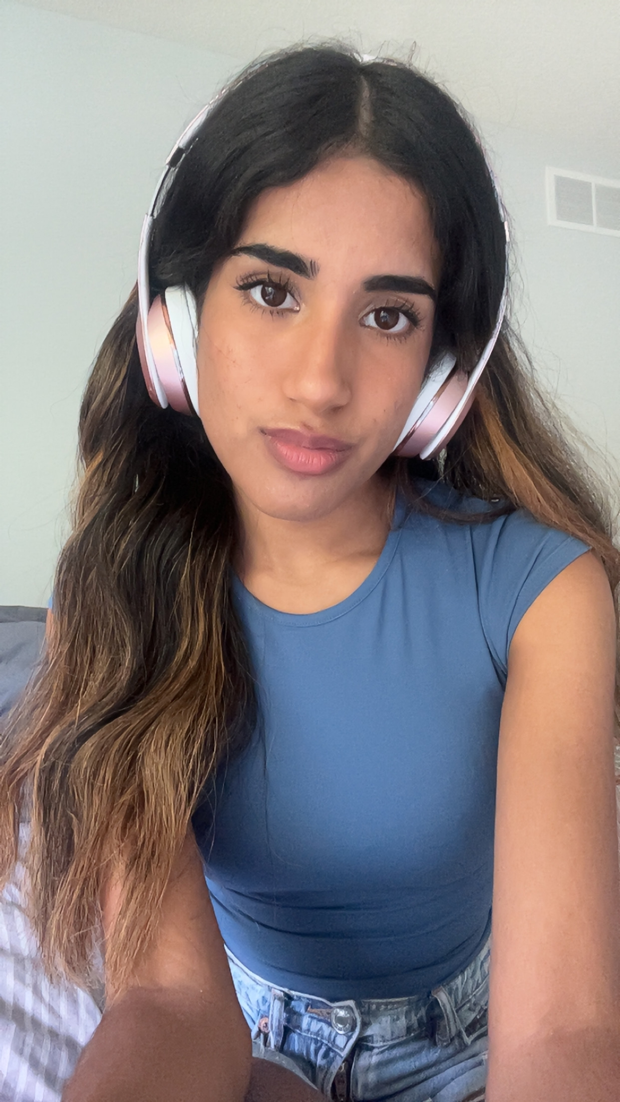 Pramika's headshot